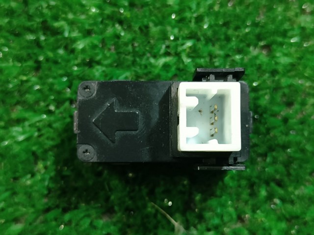MITSUBISHI 8761A002 в наличии Украина