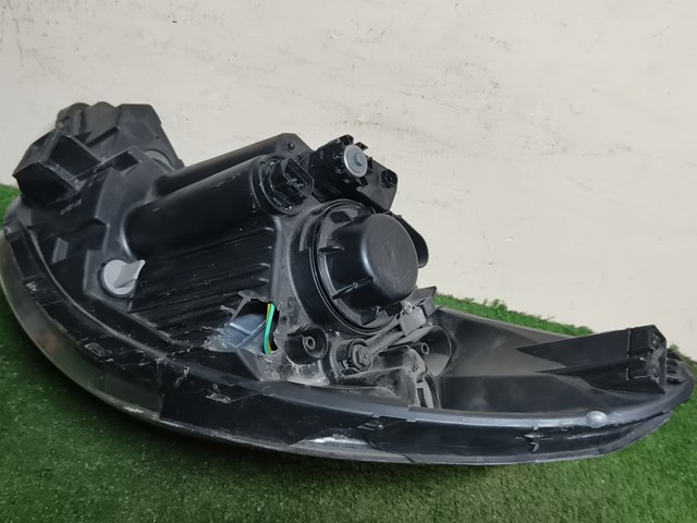 HYUNDAI 921021WXXX Правая фара в наличии Черновцы