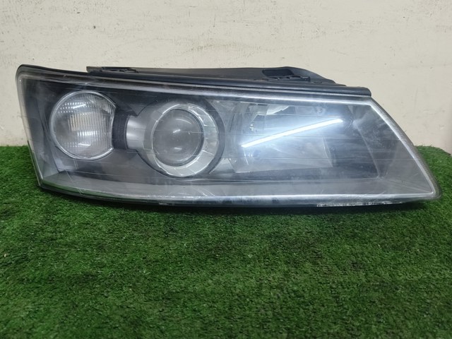 Правая блок фара 921023K000 HYUNDAI