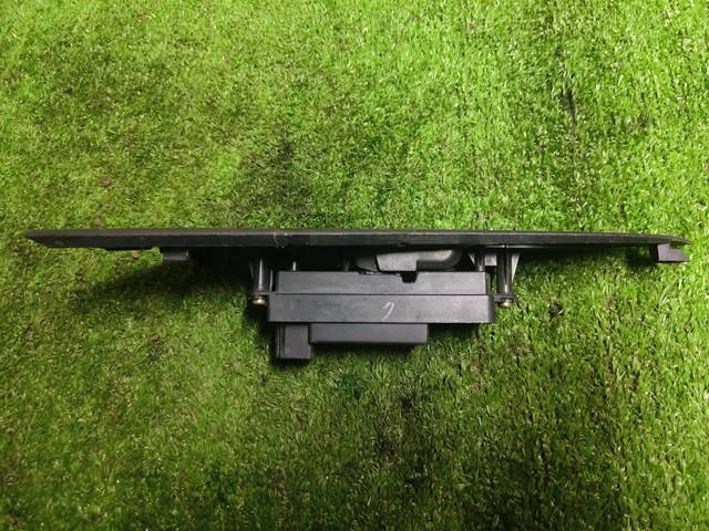 BP4K66370 MAZDA Кнопка включения мотора стеклоподъемника передняя правая купить в Полтава