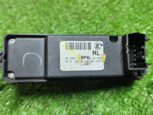 BP4L66380 MAZDA Кнопочный блок управления стеклоподъемником задний левый купить в Ирпень