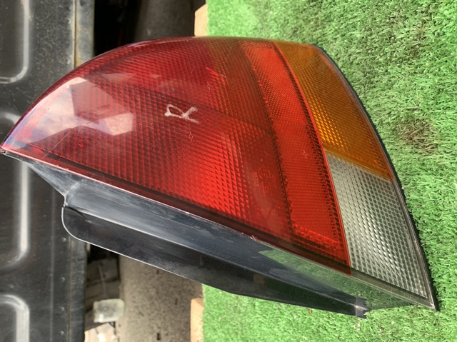 MITSUBISHI MB944544 Фонарь задний правый внешний в наличии Ужгород