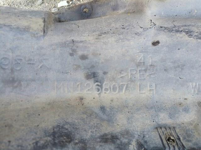 MN126807 MITSUBISHI Подкрылок передний левый купить в Николаев