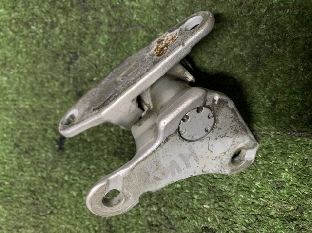 MN127866 MITSUBISHI Петля двери задней правой купить в Одесса