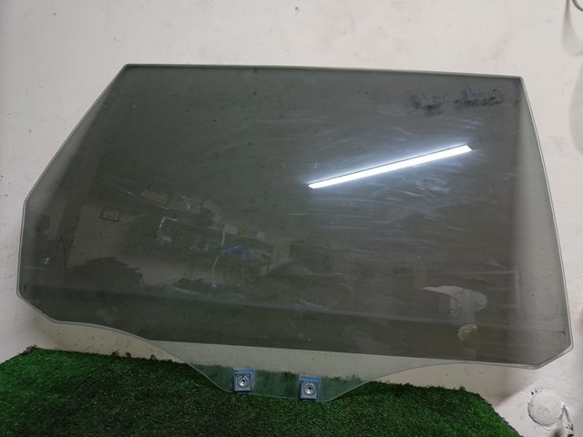 Стекло задней правой двери MN129338 MITSUBISHI