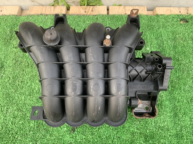 Впускной коллектор MN143823 MITSUBISHI