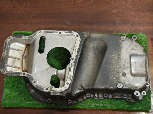 MN187643 MITSUBISHI Поддон масляный картера двигателя, верхняя часть купить в Ровно