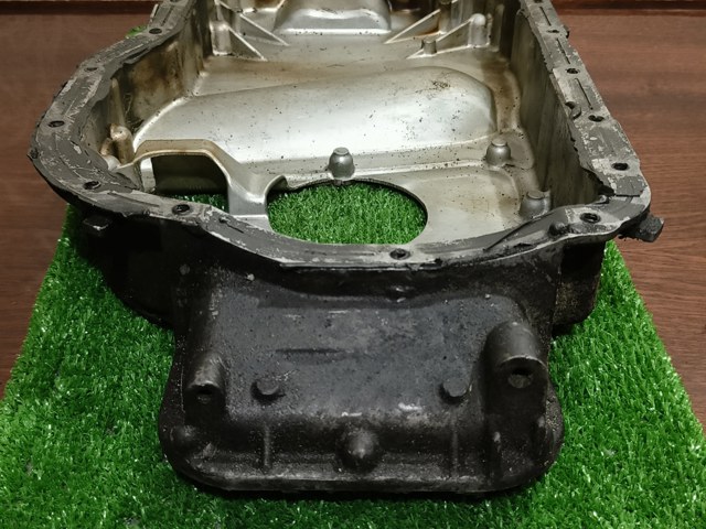 MN187643 MITSUBISHI Поддон масляный картера двигателя, верхняя часть купить в Черновцы