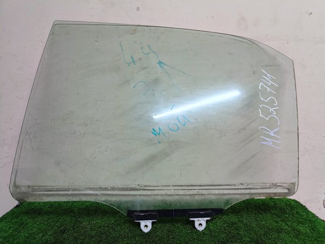 Стекло заднее левое MR525741 MITSUBISHI