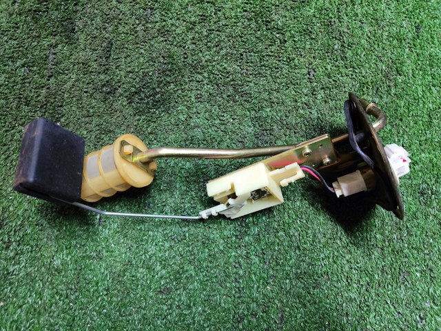 MR573698 MITSUBISHI Датчик уровня топлива в баке левый купить в Запорожье