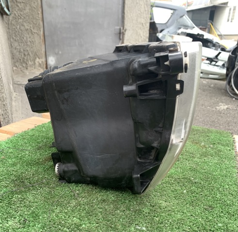 MR586046 MITSUBISHI Правая фара купить в Кривой Рог
