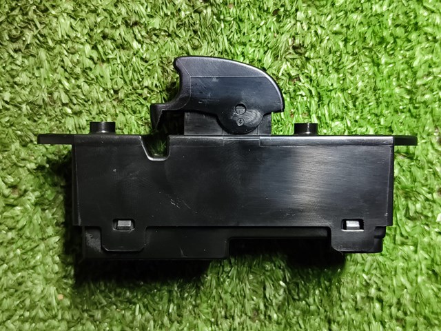 MR587955 MITSUBISHI Кнопочный блок управления стеклоподъемником передний правый купить в Запорожье