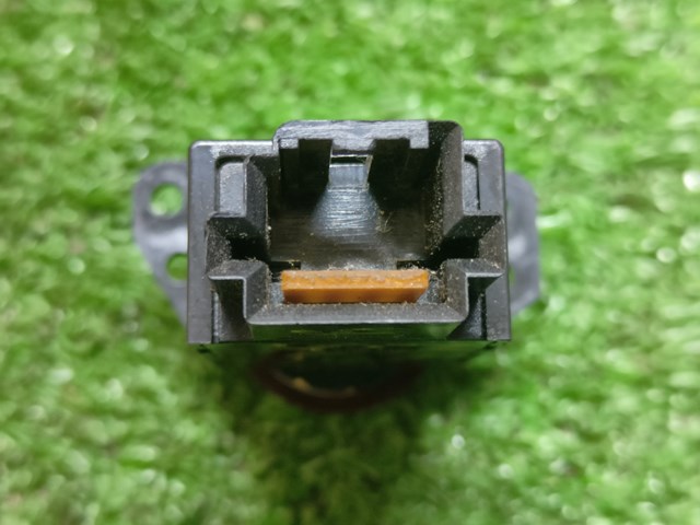MITSUBISHI MR951792 Кнопка включения аварийного сигнала в наличии Полтава