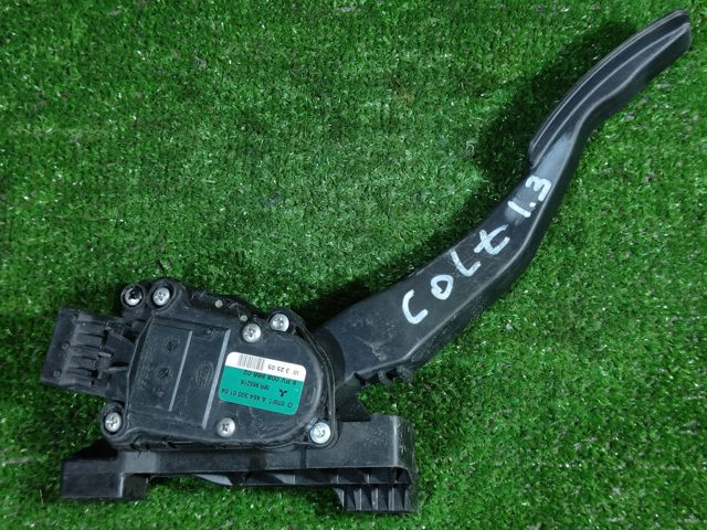 Педали газа MR955216 MITSUBISHI