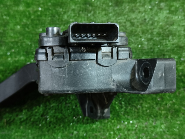 MR955216 MITSUBISHI Педаль газа купить в Хмельницкий