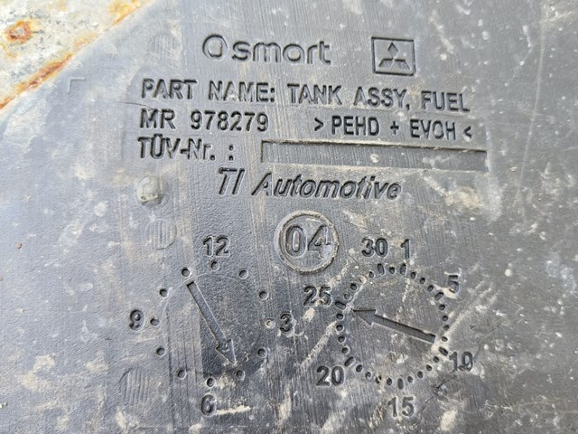 MR978279 MITSUBISHI Бензобак купить в Одесса