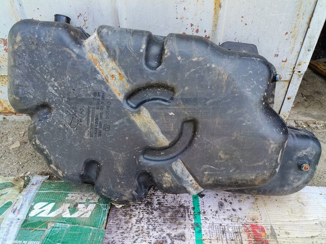 MITSUBISHI MR978279 Бак топливный в наличии Каменское