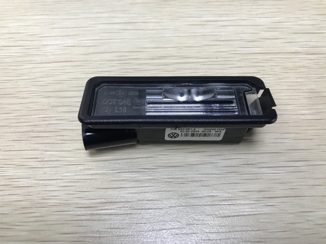 3G5943021A Фонарь подсветки заднего номерного знака купить Чернигов