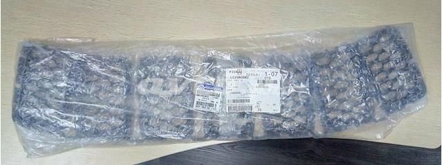68317863AA CHRYSLER Решетка радиатора купить в Украина