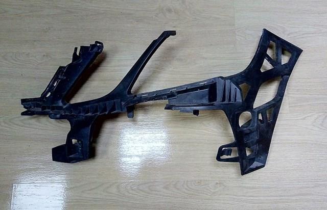 Кронштейн бампера переднего, левый A2128852865 MERCEDES