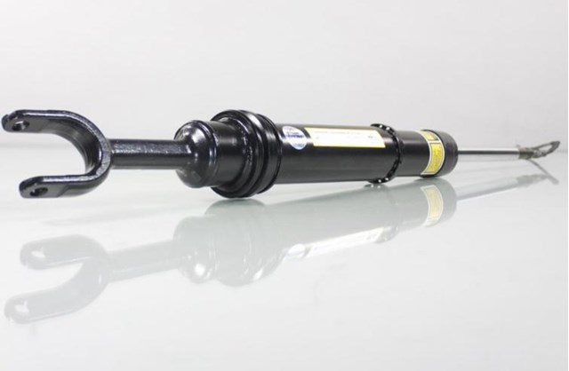 Передний правый амортизатор Audi A8 D3