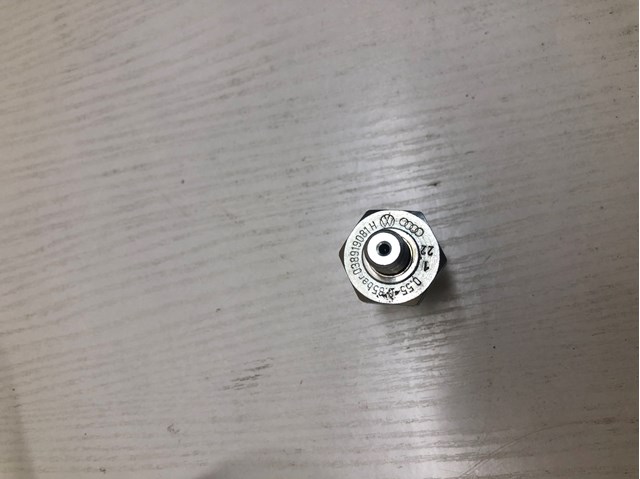 Датчик указателя давления масла Митсубиси Аутлендер 2 40