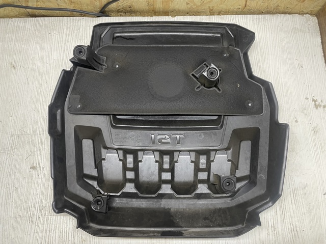 VAG 06K103925CL Крышка двигателя в наличии Черкассы