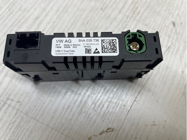 5NA035736 VAG USB-разветвитель купить в Киев
