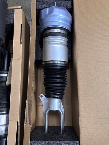Амортизатор подвески передний левый 97034305217 PORSCHE