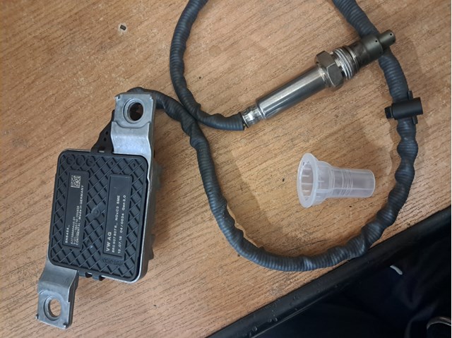 8R0907807R Датчик оксидов азота NOX передний купить Ужгород