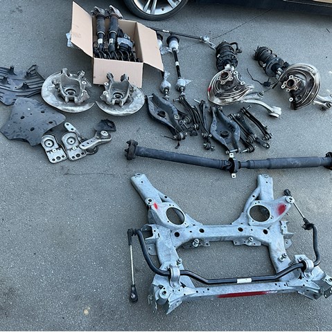 Цапфа поворотного кулака 31216877146 BMW