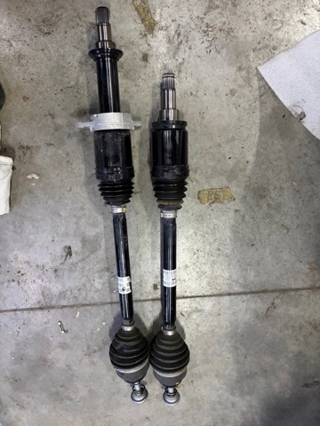 Привод передний правый 31605A09CA2 BMW