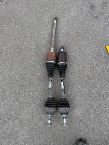 Привод правый 31607597694 BMW