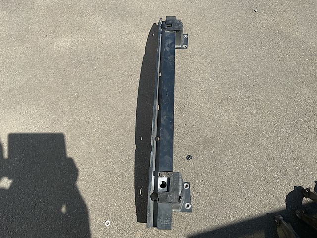 Буфер бампера заднего 31698774 VOLVO