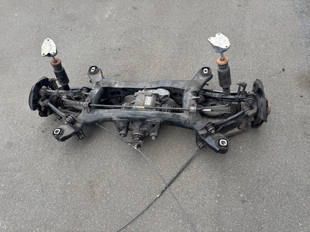 Полуось задняя, левая 33208680347 BMW