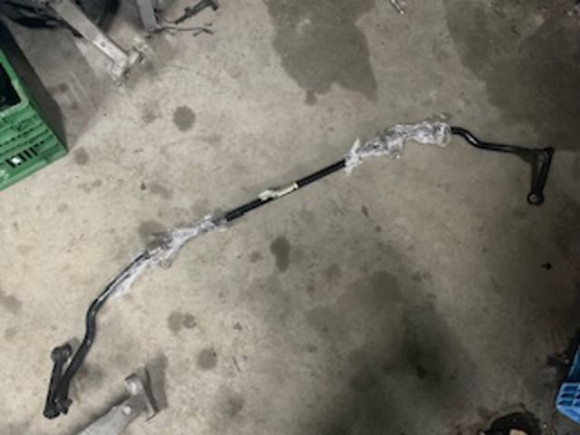 Стабилизатор задней подвески 33556787219 BMW