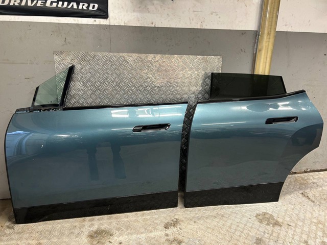 Дверь пассажирская задняя левая 41009880293 BMW