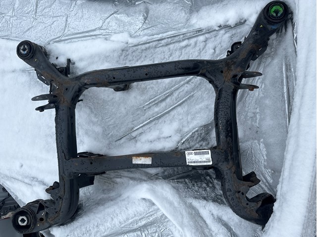Ось задняя дополнительная 4M0500025 VAG