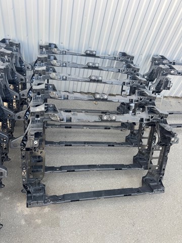 Оперение в сборе 4M0805594E VAG