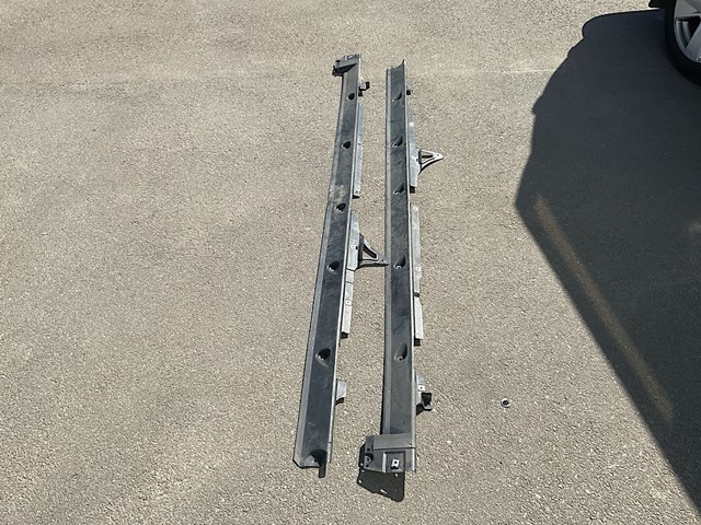 Защита днища, левая 4M0825211H VAG