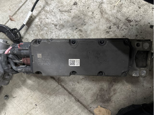 Управление рулевое в сборе 4M2423055T VAG