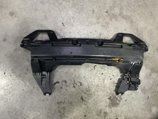 Кронштейн бампера заднего 51129491445 BMW