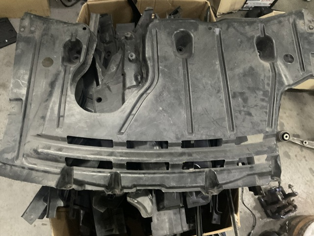 Молдинг заднего стекла 51717293610 BMW