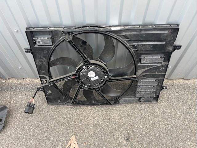 Дифузор радіатора охолодження, в зборі з двигуном і крильчаткою 5Q0121203CL