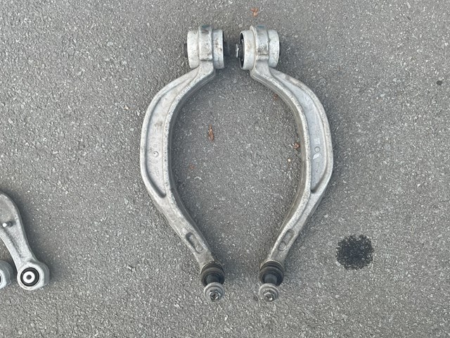 Рычаг передний нижний левый 80A407695D VAG