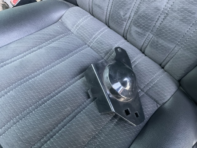 Передний клык бампера 80A807819 VAG