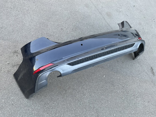 Бампер задний 8W6807067AAGRU VAG