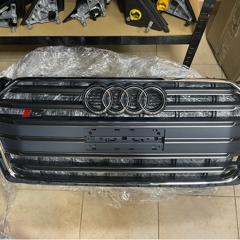 Облицовка радиатора 8W6853651ATRP5 VAG