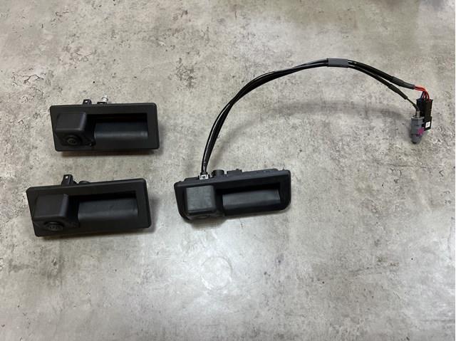 Камера системы обеспечения видимости 8W8827566D VAG