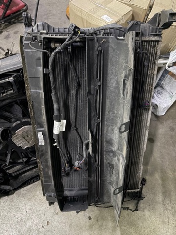 Нижний дефлектор радиатора 95B121707F PORSCHE